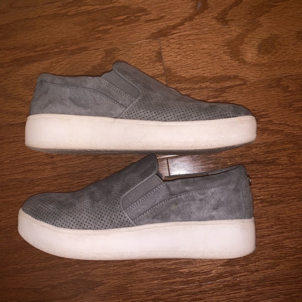 Steve Madden Genette Slip On sneakers *Re-posh*